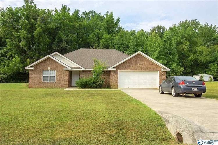 1st image of 163 Singletree Dr