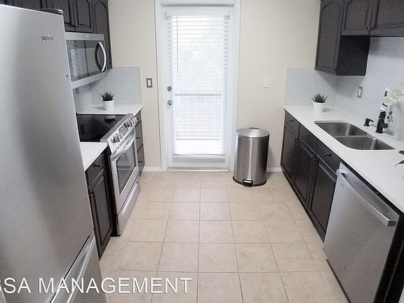4th image of 200 Saint Andrews Blvd APT 2012