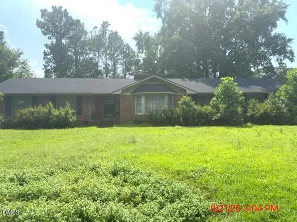 709 Frederick Ave, Laurinburg, NC 28352