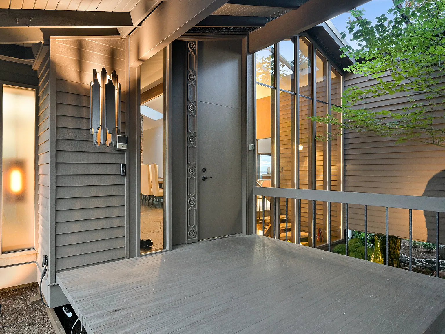 3 bed, 4188 sqft, $7,600 — Photo 2
