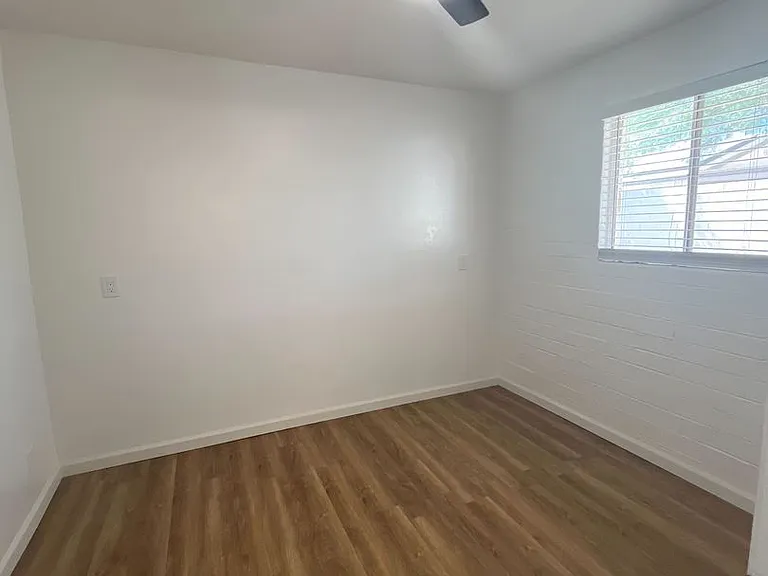 1433 S Kenneth Pl — Photo 13