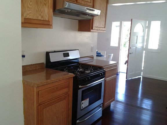 3rd image of 3316 Edloft Ave