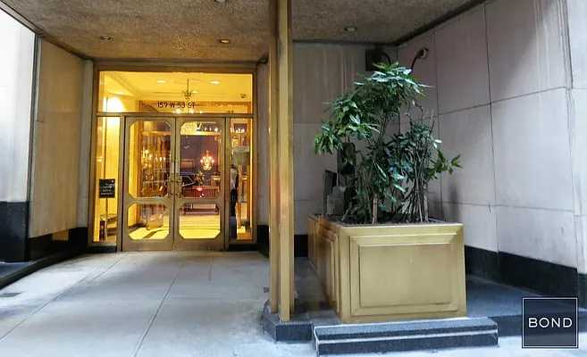 Rented by Bond New York | media 13