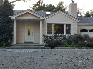 403 N Country Rd, Saint James, NY 11780