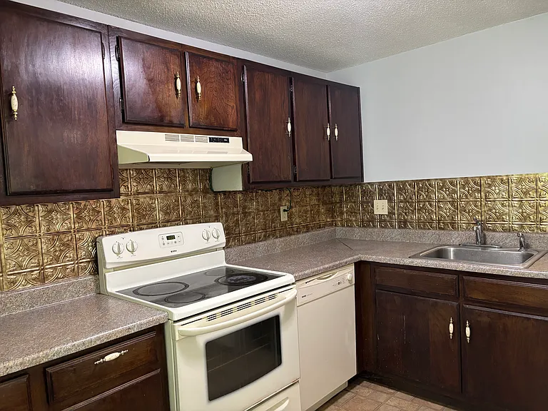 7 Padanaram Rd #257 — Photo 4