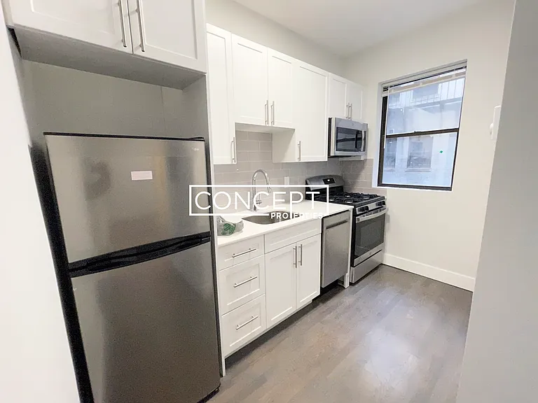 81 Park Dr #5CP — Photo 1