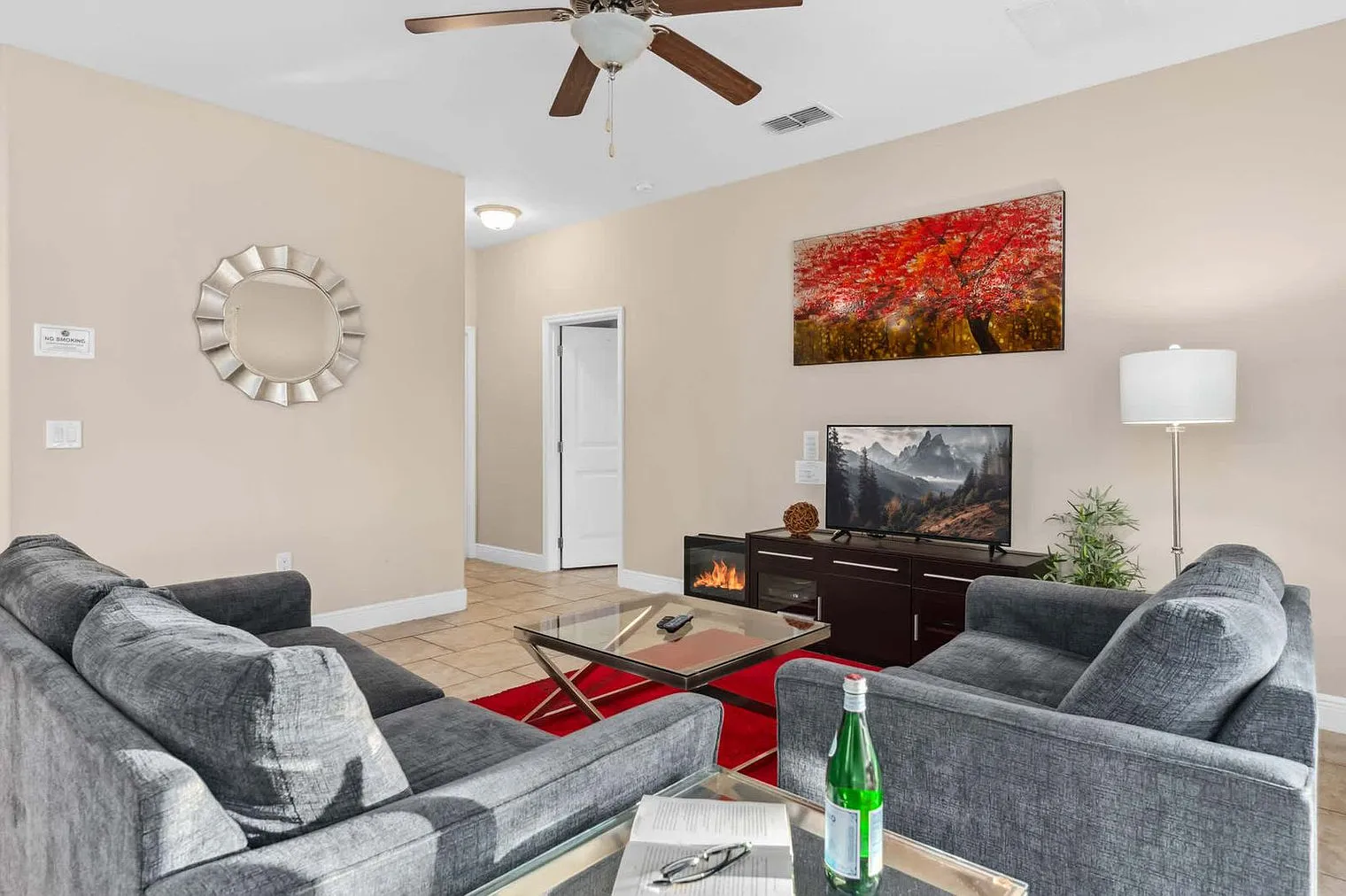6 bed, 3.0 bath, 2884 sqft, $5,915 — Photo 4