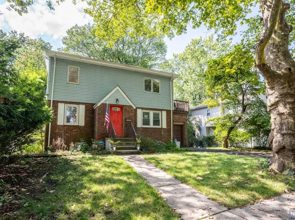 1692 Fairfield St, Teaneck, NJ 07666