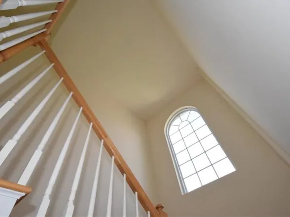 45 Evergreen Street image 10 of 11