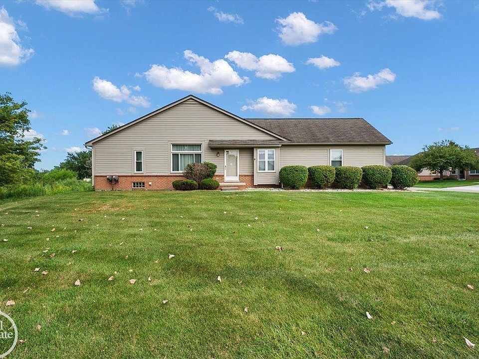 1st image of 34384 Manor Run Cir