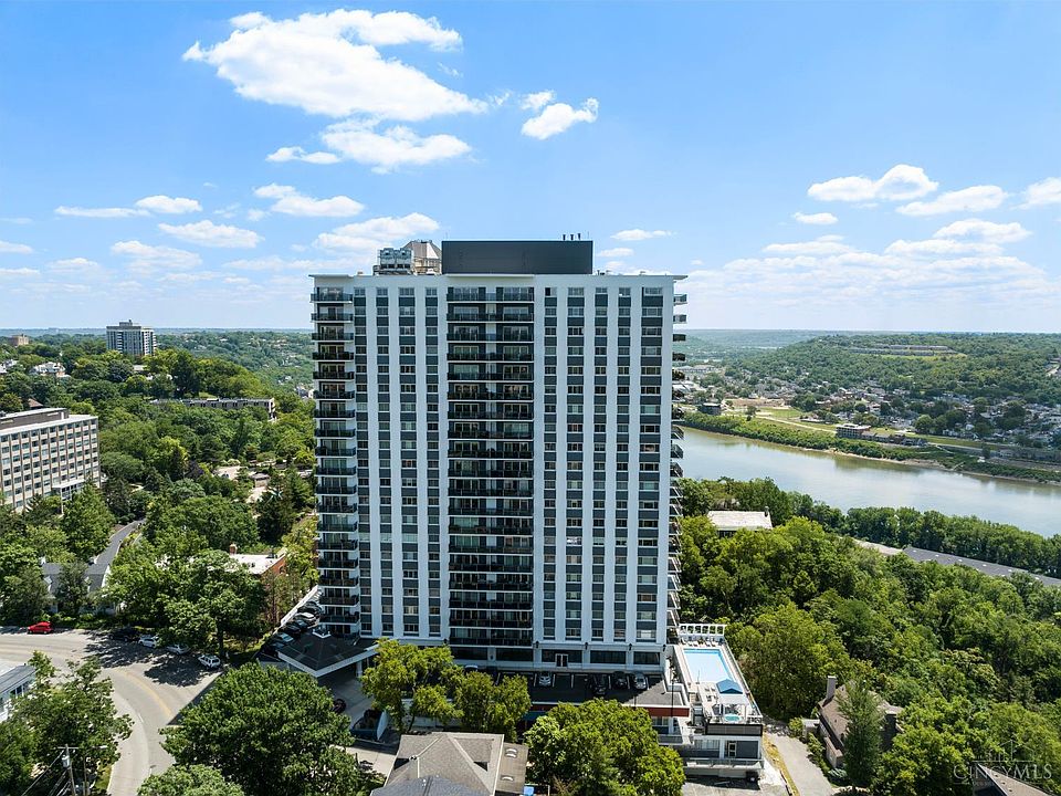 1st image of 2200 Victory Pkwy APT 1607
