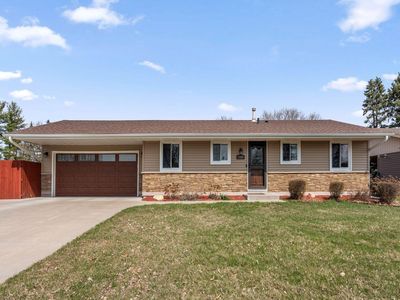 7500 Hillside Trl S, Cottage Grove, MN, 55016