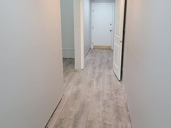 4th image of 615 5th Ave SE APT 2