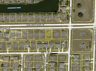 2426 Diplomat Pkwy W, Cape Coral, FL 33993