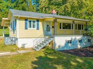 60 Outer Dr, Oak Ridge, TN 37830