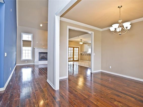4th image of 2344 N Hidden Creek Dr