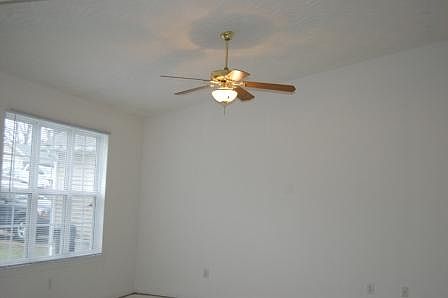 4th image of 721 Andra Dr