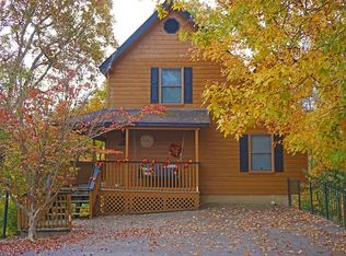 2685 Valley Heights Dr, Pigeon Forge, TN 37863
