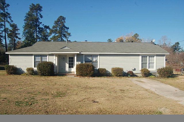 1st image of 205 Dogwood Dr