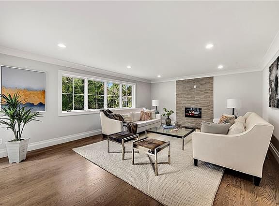 3rd image of 1 Winthrop Dr