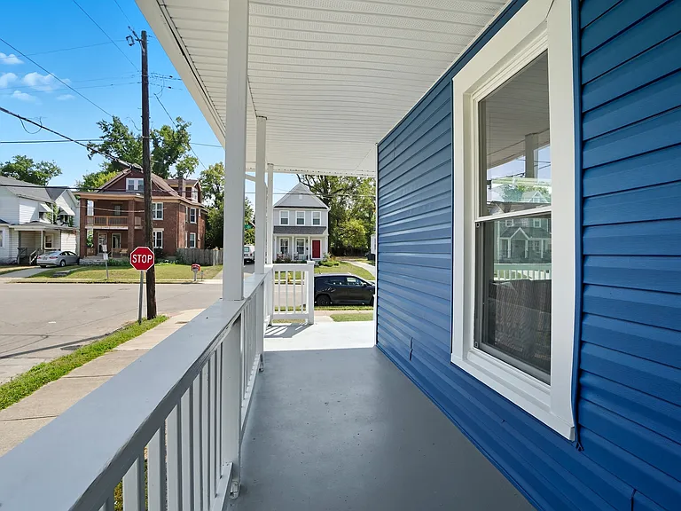 1820 Hewitt Ave — Photo 13