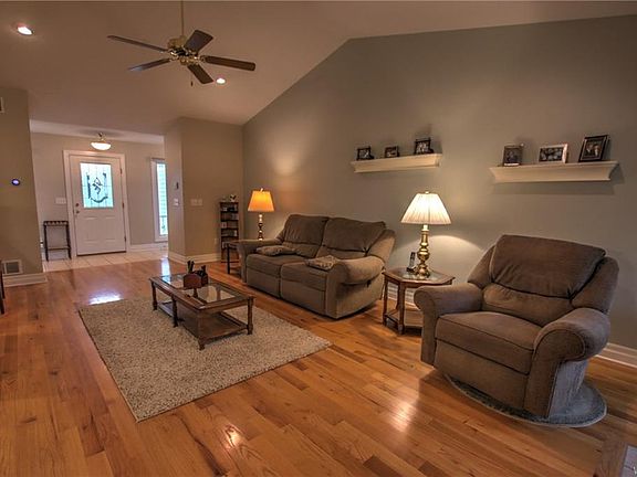 4th image of 3919 Wildwing Dr
