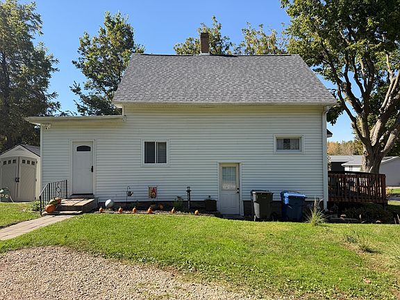 3rd image of 1815 22nd Ave S