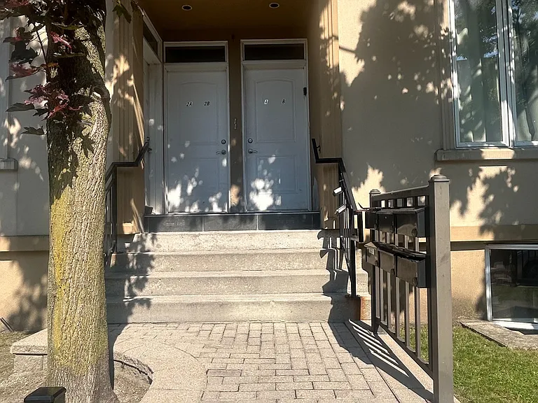 13 Fisher St #B — Photo 3