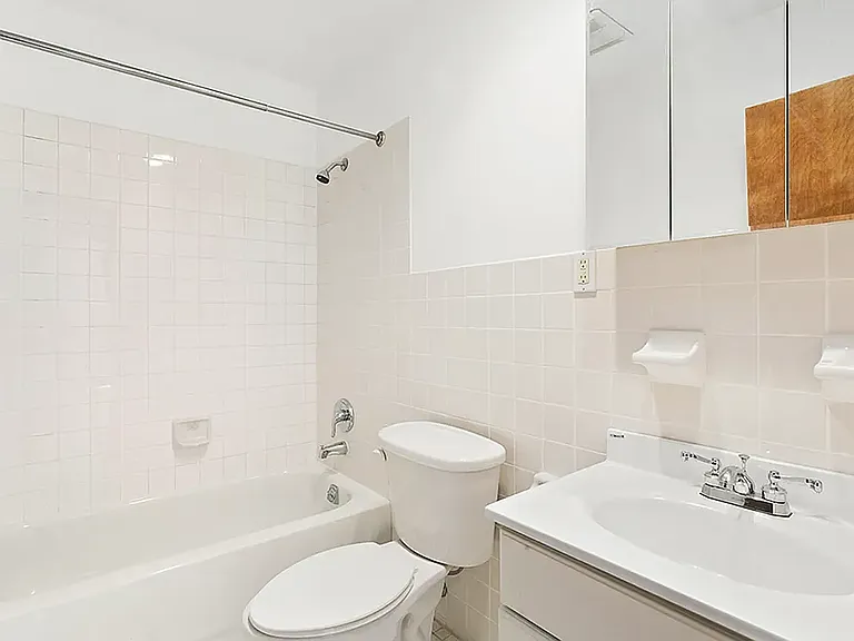 36 Saint Felix St #1R — Photo 5