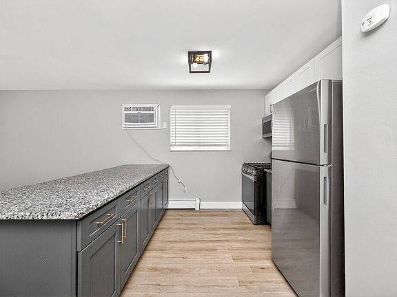 3rd image of 6140 Ridge Ave APT 3