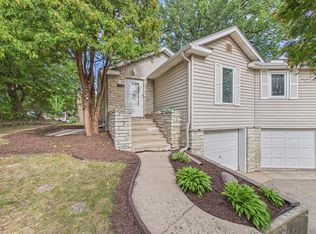 2149 Cardinal Ln, Mound, MN 55364
