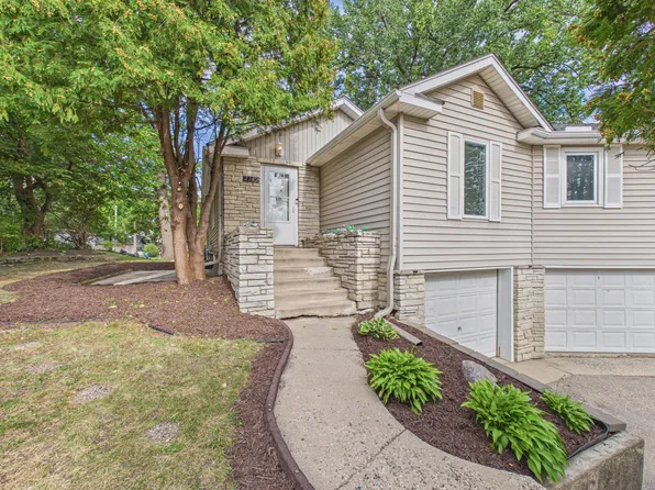 2149 Cardinal Ln, Mound, MN 55364