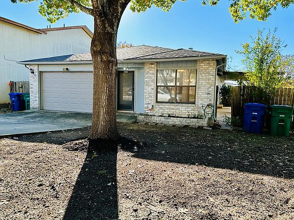 3rd image of 12722 Maple Park Dr