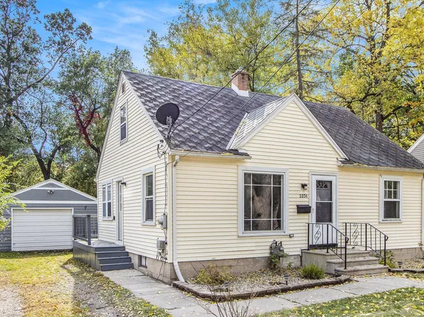 2231 Hazel Ave, Kalamazoo, MI 49008
