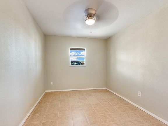 3rd image of 10021 Nesbit Ave