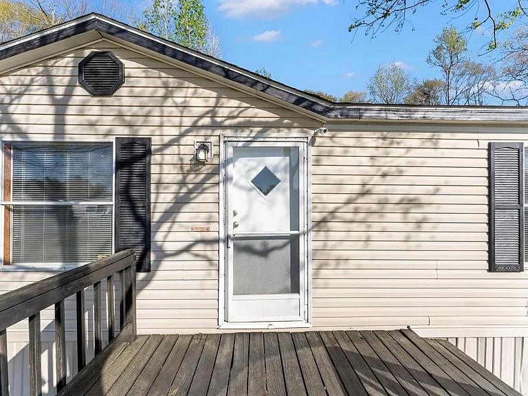 150 Pegasus Ct — Photo 4