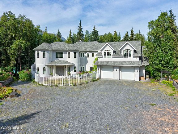 2nd image of 33983 Williams Rd
