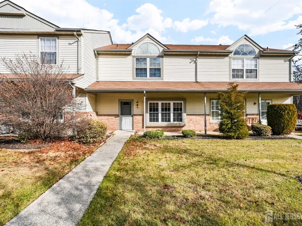 34 Sassafras Ct, North Brunswick, NJ 08902