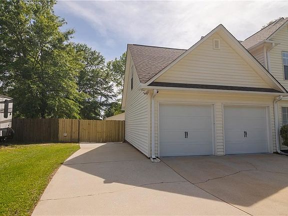 5th image of 1211 Ravenswood Dr