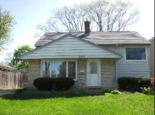 867 S Cambridge Ave, Elmhurst, IL