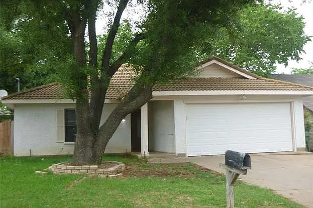 5704 Sterling Green Trl — Photo 72