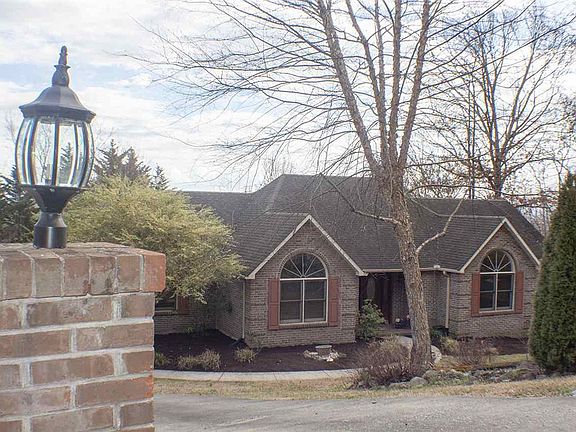 2nd image of 1215 Pine Haven Dr