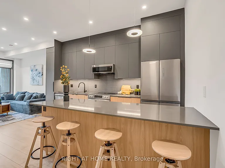 1169 Davenport Rd #2 — Photo 11