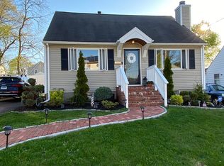 28 S Kerema Ave, Milford, CT 06460