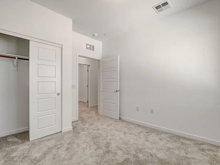5730 Sky Pointe Dr #190 — Photo 27