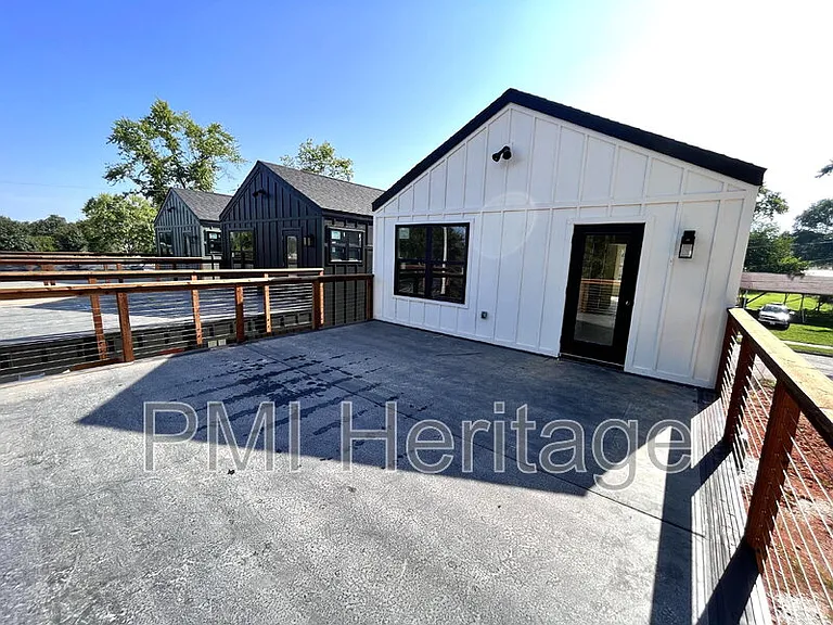 604 N 6th St — Photo 12