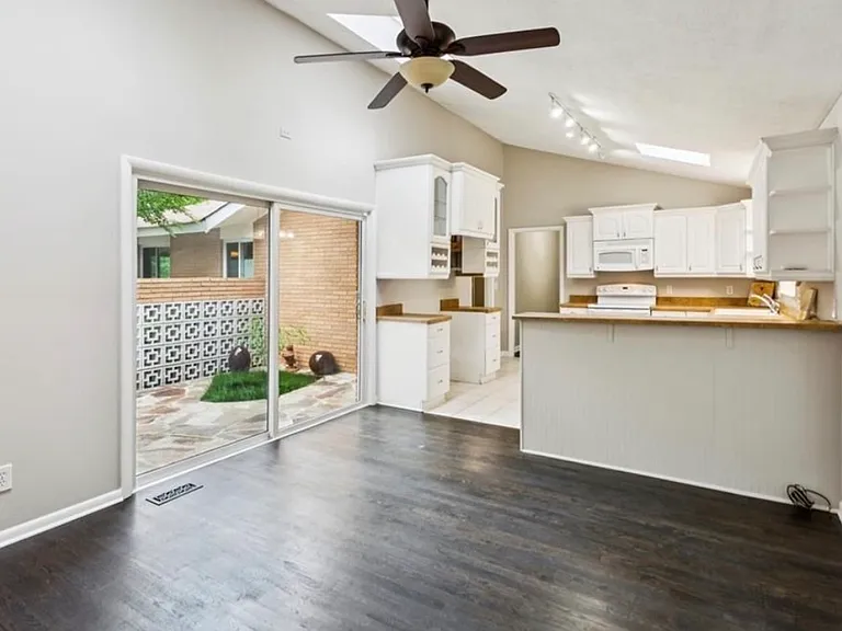 667 Brookline Dr SE — Photo 12