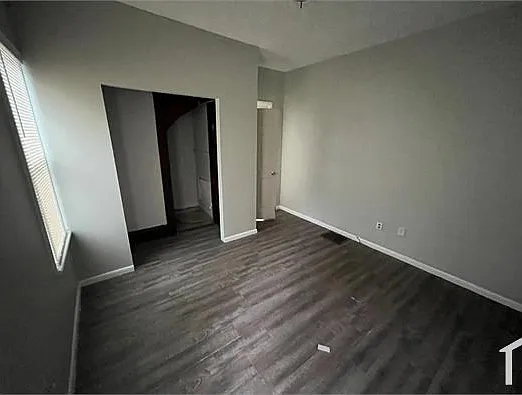 498 Gage St — Photo 10