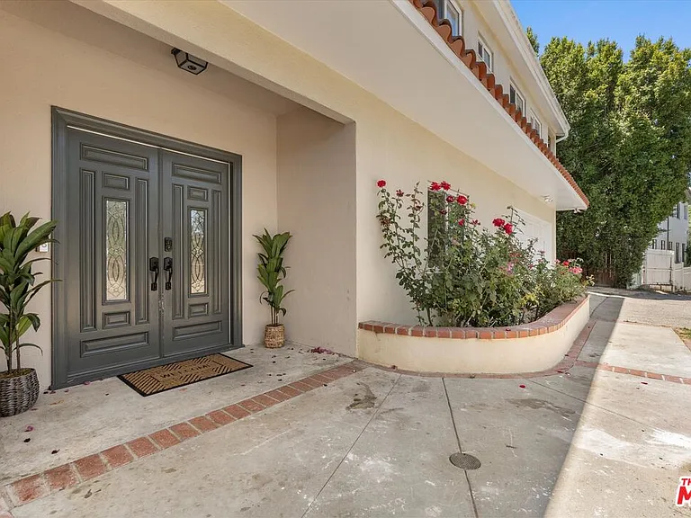 5216 Sale Ave — Photo 5