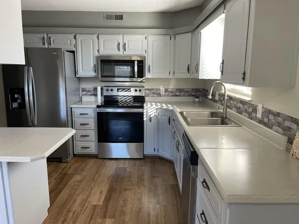 150 Sunken Forest Drive #135 BLDG 3, Forsyth, MO 65653